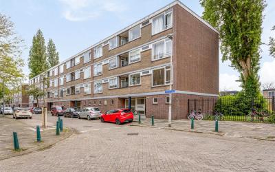 Tholenstraat 82