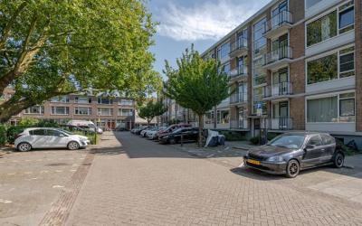 Newtonplein 73