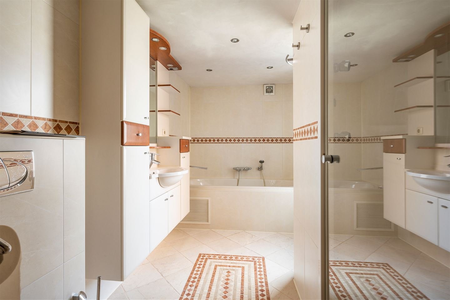 Tussenwoning te koop: Nieuwe Maasstraat 40, Schiedam