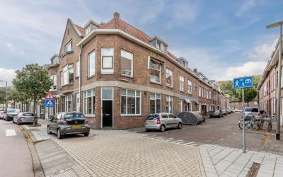 Nieuwe Maas. 104-A