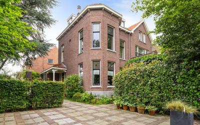 Burgemeester Knappertlaan 30