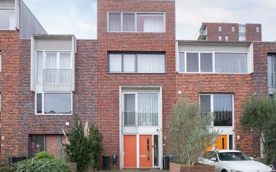 Van Maanens. 25