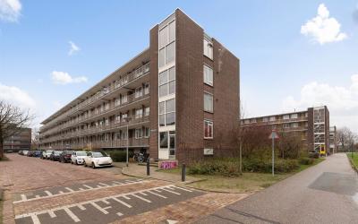 van Hoornbe. 13-A