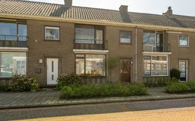 P.C. Hoofts. 33