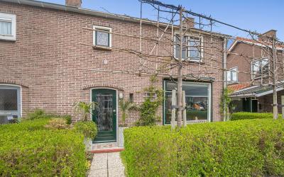 Emmastraat 16