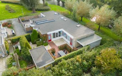van den Bos. 16