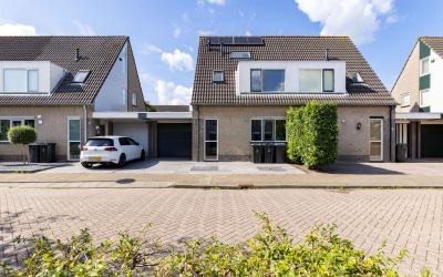 Philips van. 28