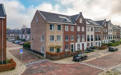 Spoorbaan 27