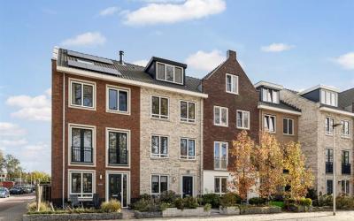 Spoorbaan 63