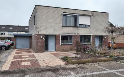 den Doolaar. 4