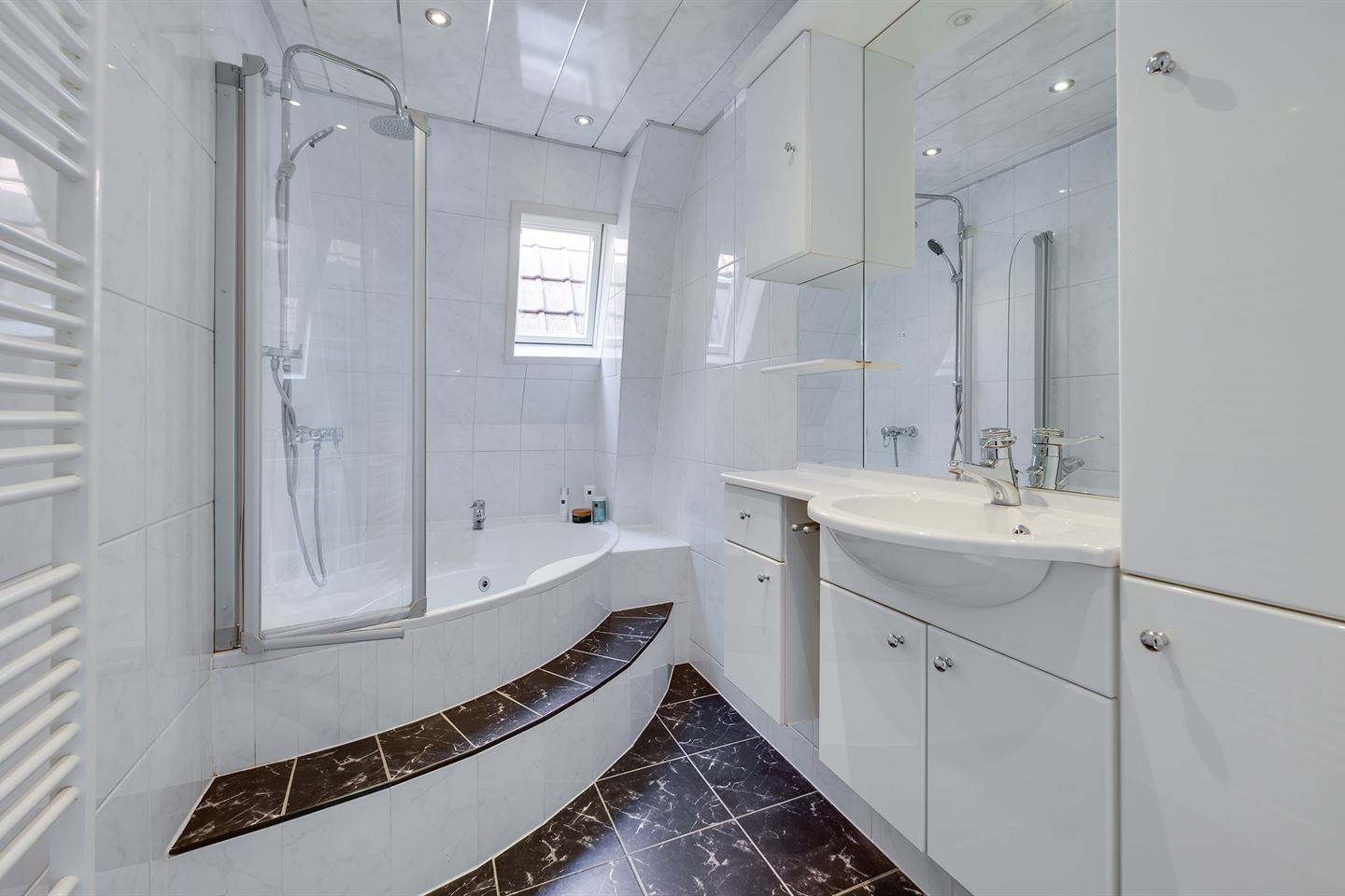 Tussenwoning te koop: Christiaan de Wetstraat 3, Dordrecht