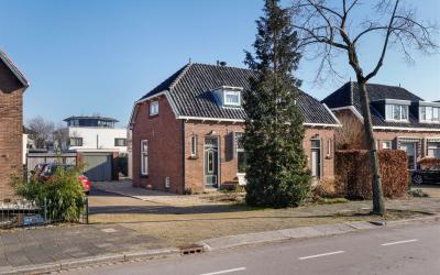 Burgemeeste. 70