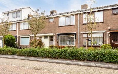 Van Deyssel. 43