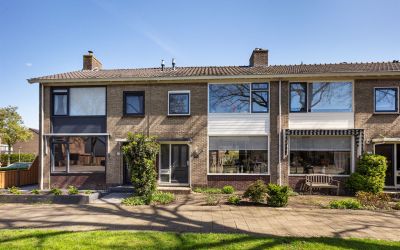 Groenekruis. 49