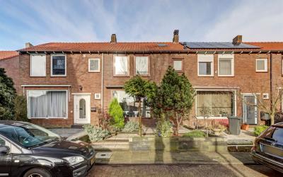 Stoop van Z. 7