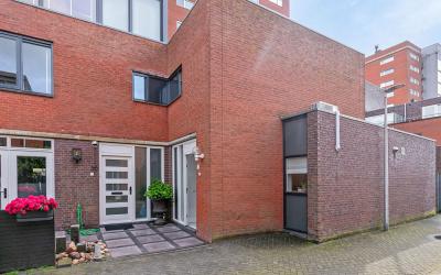 Schokkersha. 32