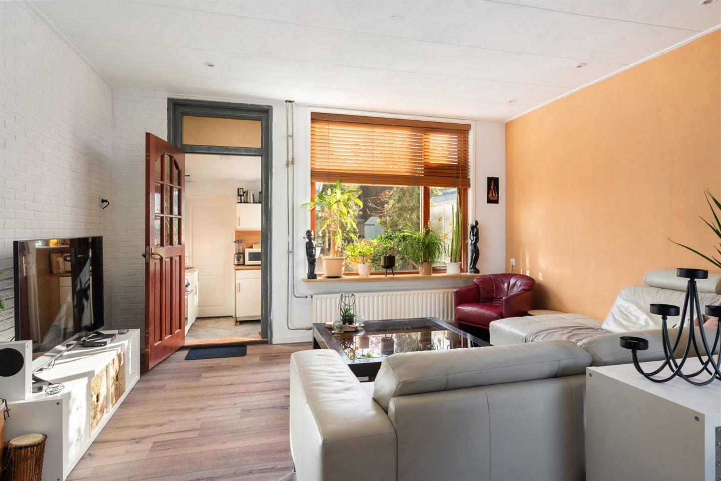 Tussenwoning te koop: Noteboomstraat 23, Zwijndrecht