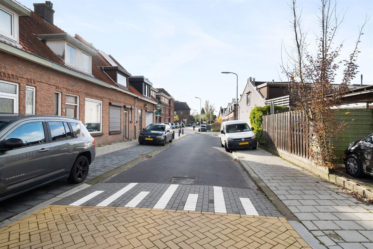 Tussenwoning te koop: Noteboomstraat 23, Zwijndrecht