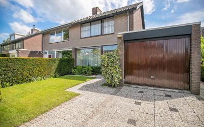 Van Renesse. 28