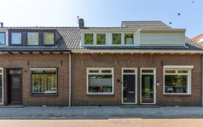 L. van der. 7