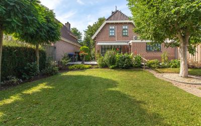 Weideveld 8