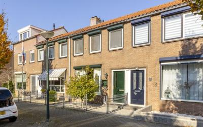 Troelstrast. 45