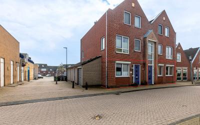 Dorpsstraat 83