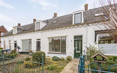 Dorpsstraat 104