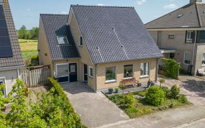 Miep Giesst. 30