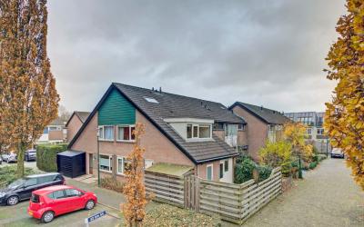 Stadhouders. 44