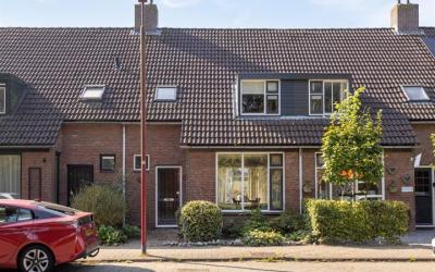 van Anrooyl. 11