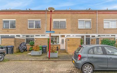 Strawinskys. 34