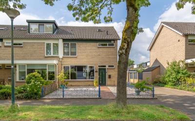 Houtsnijder. 28
