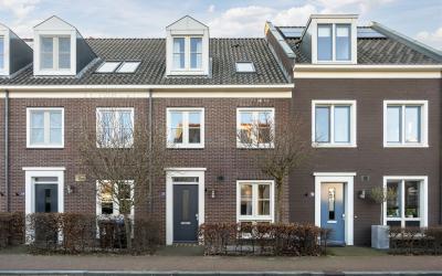 Gerard den. 27