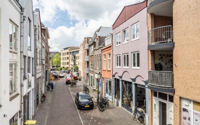 Lange Koest. 39-B