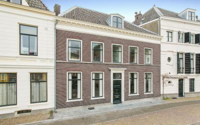 Plompetoren. 27