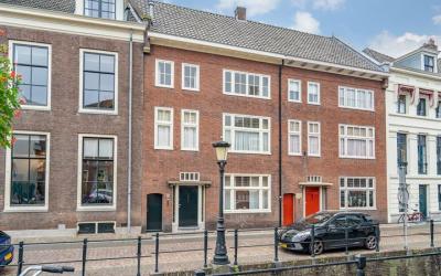 Plompetorengracht 20