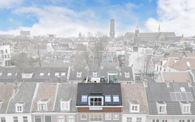 Vrouwjutten. 30-B