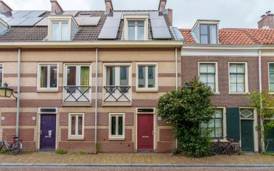 Vrouwjutten. 36