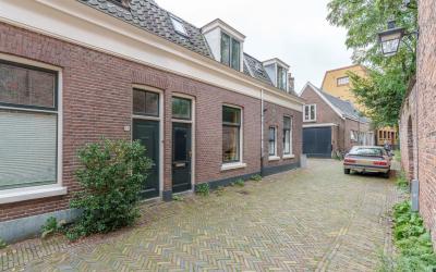 Doelenstraat 9