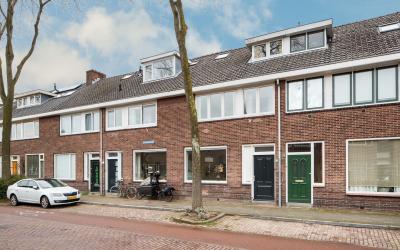 Van Humbold. 65