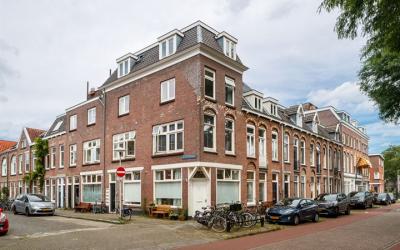 Van Leeuwen. 1-C