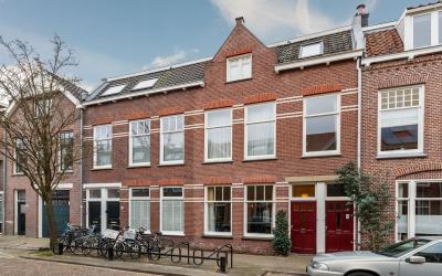 Van Leeuwen. 8
