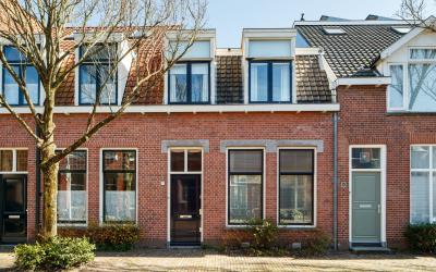 Jan van der. 17