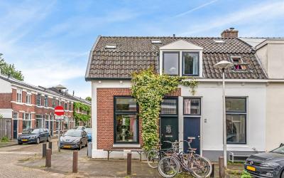 Van der Mon. 31