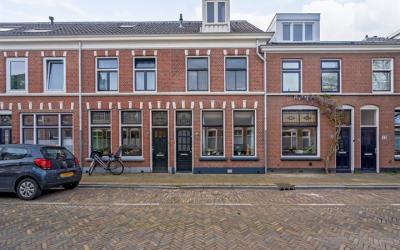 Leliestraat 8