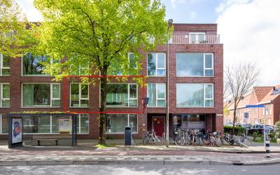 Laan van Ch. 100-A