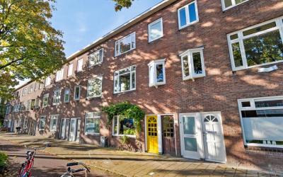 Van Egmondk. 52-BS