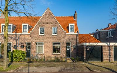 De Lessepss. 46