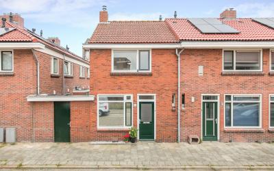 Van der Pek. 99